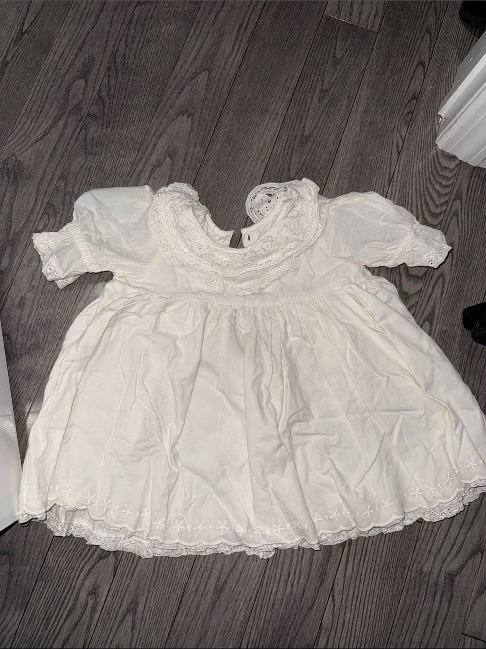 Classic White Lace-Trim Girls' Formal Dress